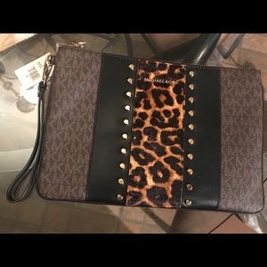 Michael Kors large wristlet/pouch/clutch